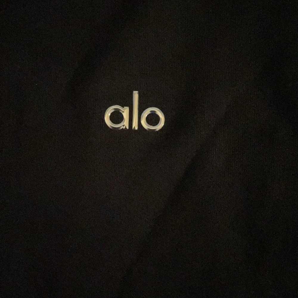 Alo Yoga NWT Accolade Crew Neck Pullover Black Size L Oversized